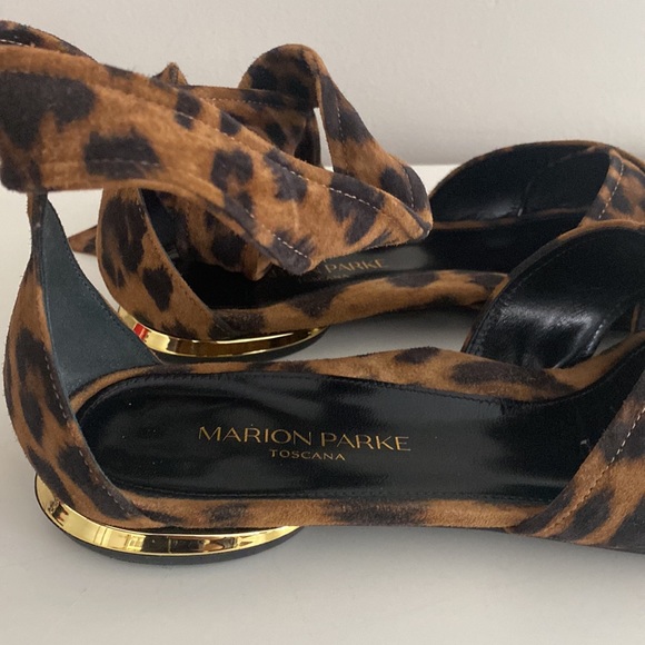 Marion Parke Italian Suede Ankle tie sandal in leopard. Size 10 - Picture 3 of 7